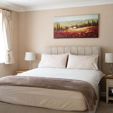 Bed and Breakfast The Cedars West Clandon Екстер'єр фото
